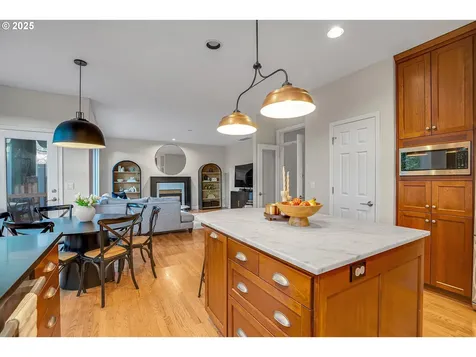 9819 NW Bartholomew Drive Portland OR 97229