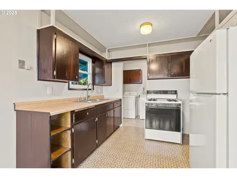 5518 SE 63rd Avenue Portland OR 97206