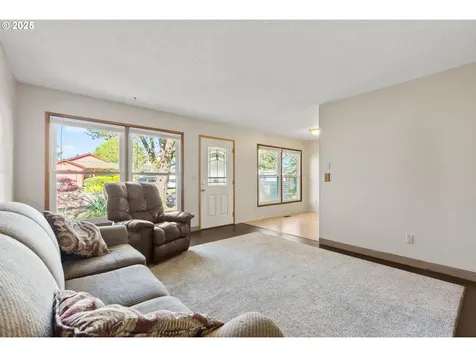 5518 SE 63rd Avenue Portland OR 97206