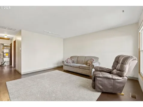 5518 SE 63rd Avenue Portland OR 97206