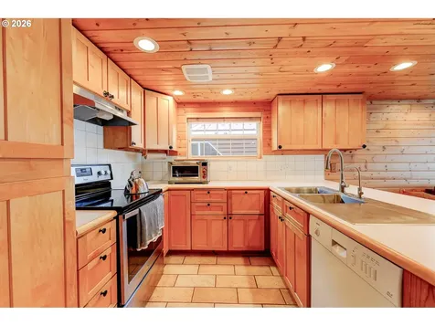 13022 NW Marina Way Portland OR 97231