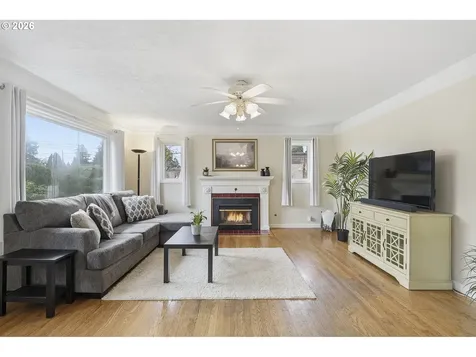 18505 NE Glisan Street Portland OR 97230
