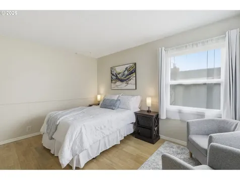 18505 NE Glisan Street Portland OR 97230