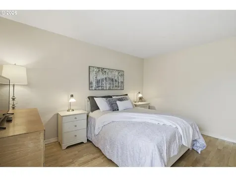 18505 NE Glisan Street Portland OR 97230