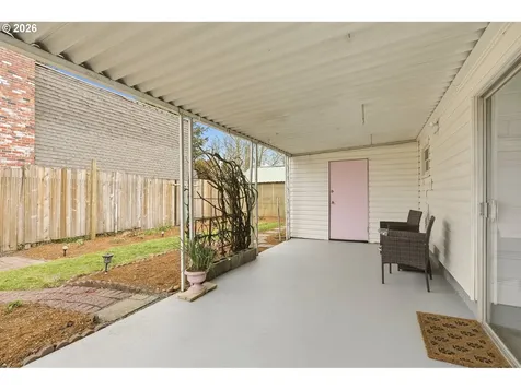 18505 NE Glisan Street Portland OR 97230