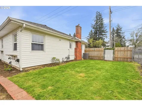 18505 NE Glisan Street Portland OR 97230