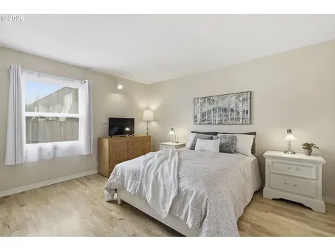 18505 NE Glisan Street Portland OR 97230
