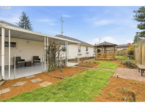 18505 NE Glisan Street Portland OR 97230