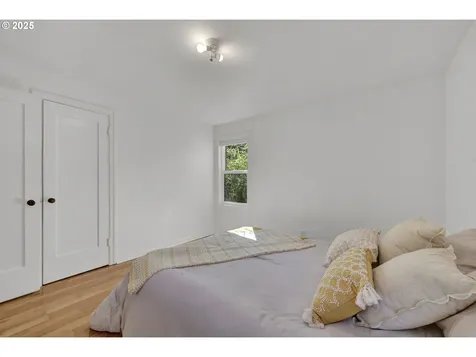 2424 Nixon Street Eugene OR 97403