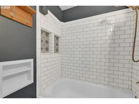 2424 Nixon Street Eugene OR 97403