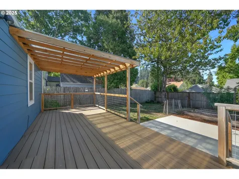 2424 Nixon Street Eugene OR 97403