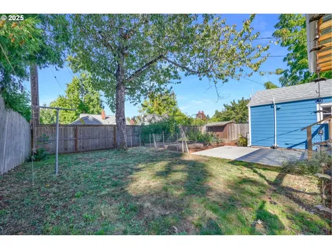 2424 Nixon Street Eugene OR 97403