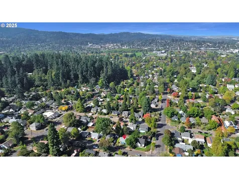 2424 Nixon Street Eugene OR 97403