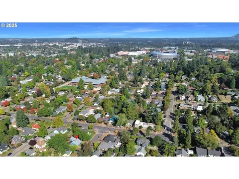 2424 Nixon Street Eugene OR 97403