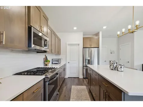6904 NE 16th Avenue Vancouver WA 98665