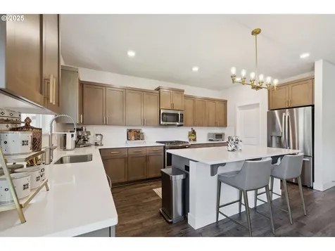 6904 NE 16th Avenue Vancouver WA 98665