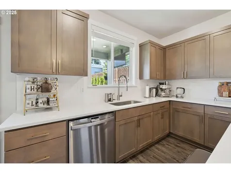 6904 NE 16th Avenue Vancouver WA 98665