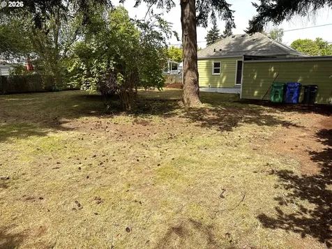8734 NE Alberta Street Portland OR 97220