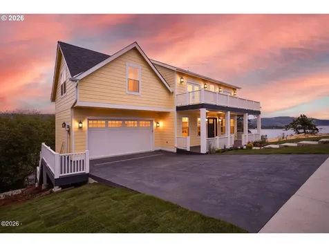 4930 SW Coast Avenue Lincoln City OR 97367