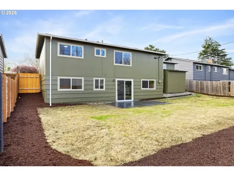 3911 N Attu Street Portland OR 97217