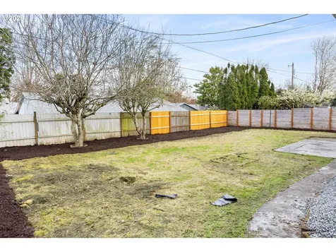 3911 N Attu Street Portland OR 97217