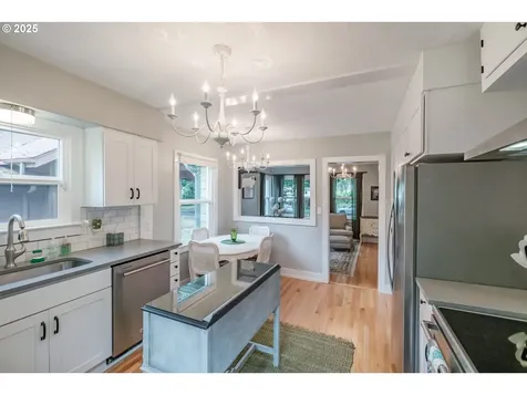 1180 16th Street NE Salem OR 97301