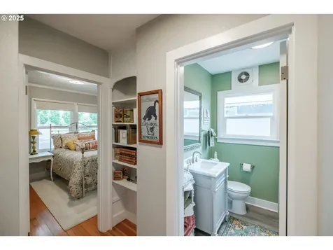 1180 16th Street NE Salem OR 97301