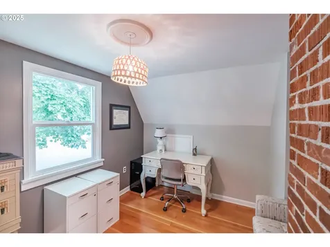 1180 16th Street NE Salem OR 97301