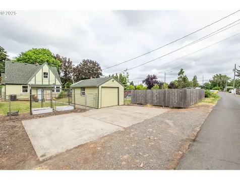 1180 16th Street NE Salem OR 97301