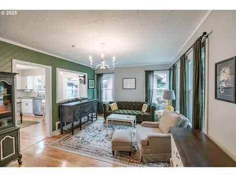 1180 16th Street NE Salem OR 97301