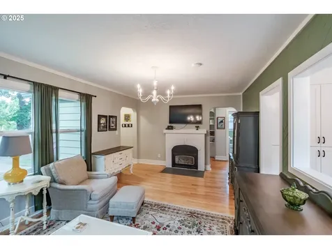 1180 16th Street NE Salem OR 97301