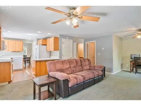 802 Edinburgh Court Kelso WA 98626
