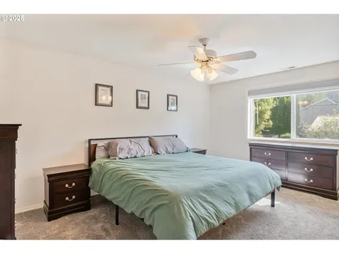 802 Edinburgh Court Kelso WA 98626