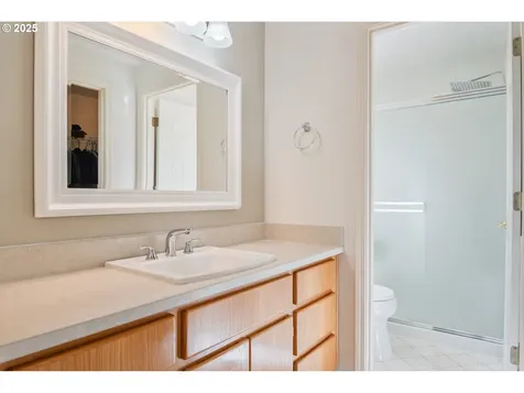 802 Edinburgh Court Kelso WA 98626