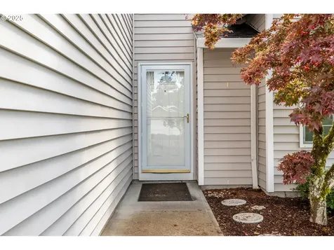 802 Edinburgh Court Kelso WA 98626
