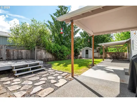 802 Edinburgh Court Kelso WA 98626