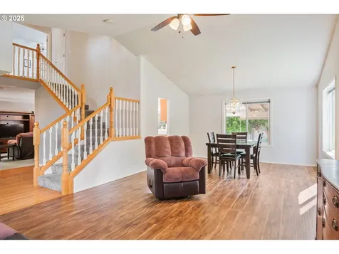 802 Edinburgh Court Kelso WA 98626