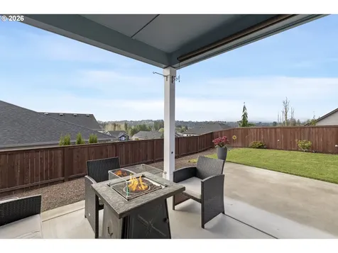 676 E White Oak Avenue La Center WA 98629