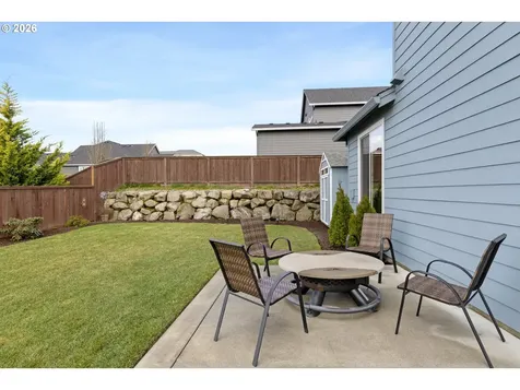 676 E White Oak Avenue La Center WA 98629