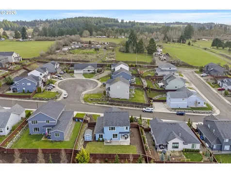 676 E White Oak Avenue La Center WA 98629