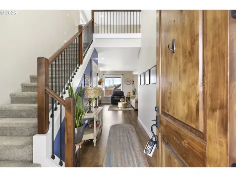 676 E White Oak Avenue La Center WA 98629