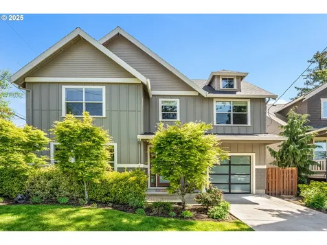 7208 SW 28th Avenue Portland OR 97219