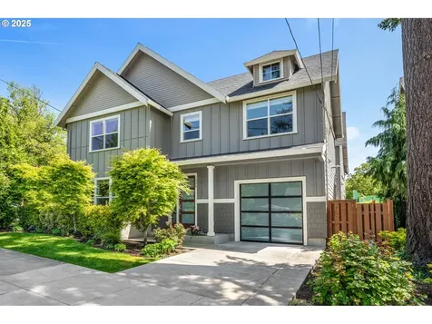7208 SW 28th Avenue Portland OR 97219