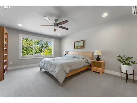 7208 SW 28th Avenue Portland OR 97219