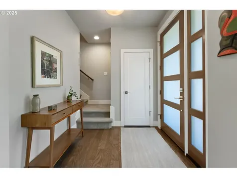 7208 SW 28th Avenue Portland OR 97219