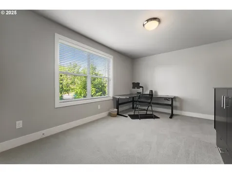 7208 SW 28th Avenue Portland OR 97219