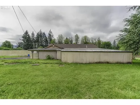 714 N Santiam Highway Gates OR 97346