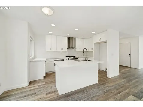 2515 Roanoke Street Woodburn OR 97071