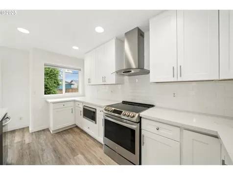 2515 Roanoke Street Woodburn OR 97071