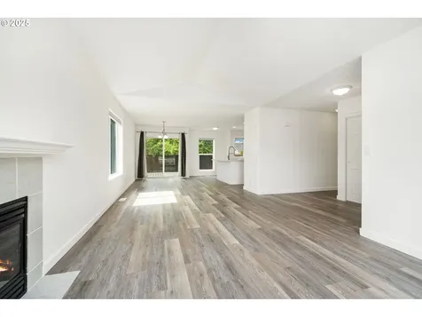 2515 Roanoke Street Woodburn OR 97071